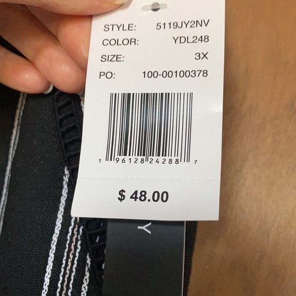 Napa valley striped pull on short w crochet detail linen blend 3X - Picture 8 of 15